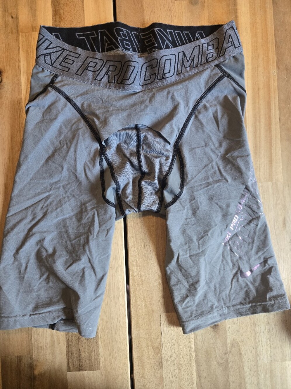 Nike Pro Combat Men's Core Compression Training Shorts – Gray
